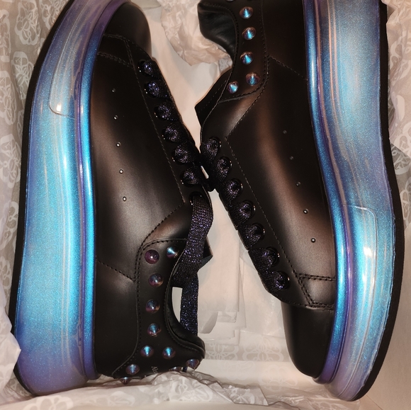 Alexander McQueen Women's Sneakers Sz EU 39 (2 colors Black & White) - Picture 9 of 16